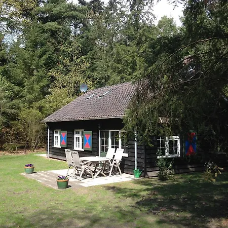 Holiday home Landgoed Dennenholt *