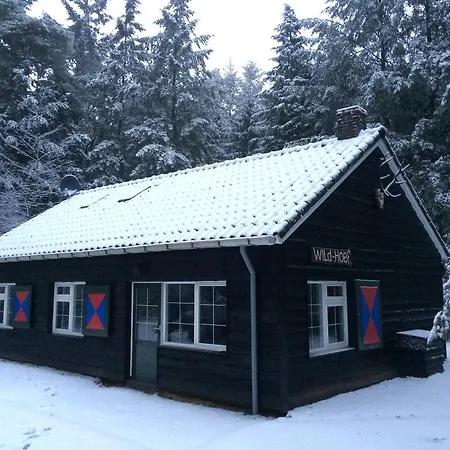 Holiday home Landgoed Dennenholt *